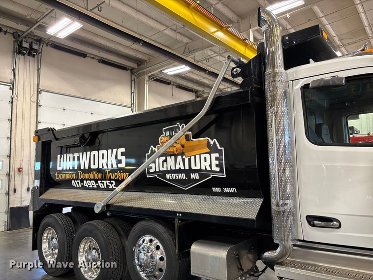 image for item FI1518 2025 Peterbilt 567 dump truck