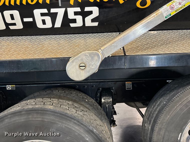 image for item FI1518 2025 Peterbilt 567 dump truck