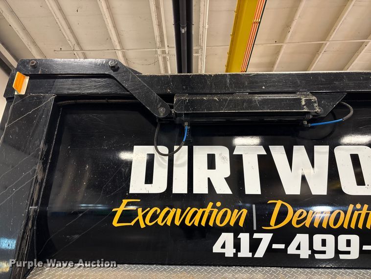 image for item FI1518 2025 Peterbilt 567 dump truck