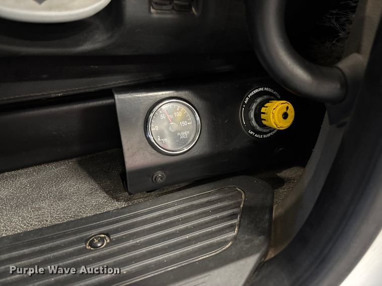 image for item FI1518 2025 Peterbilt 567 dump truck