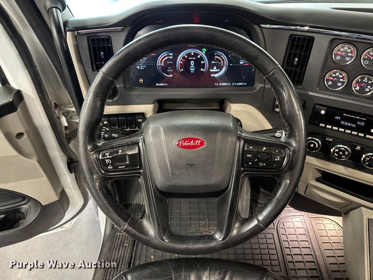 image for item FI1518 2025 Peterbilt 567 dump truck