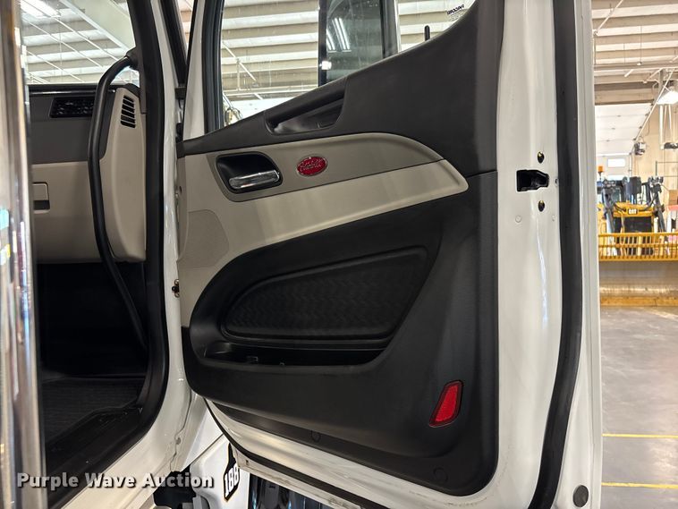 image for item FI1518 2025 Peterbilt 567 dump truck