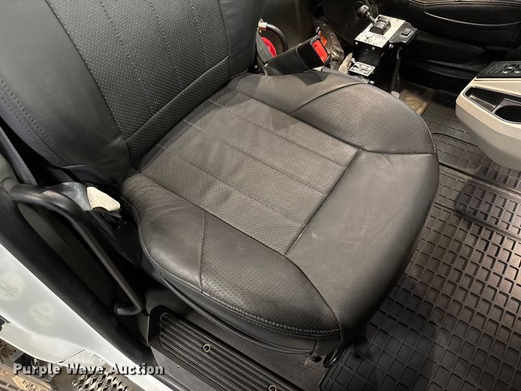 image for item FI1518 2025 Peterbilt 567 dump truck