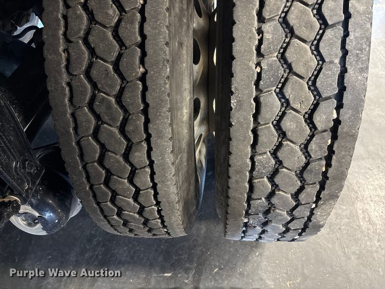 image for item FI1518 2025 Peterbilt 567 dump truck