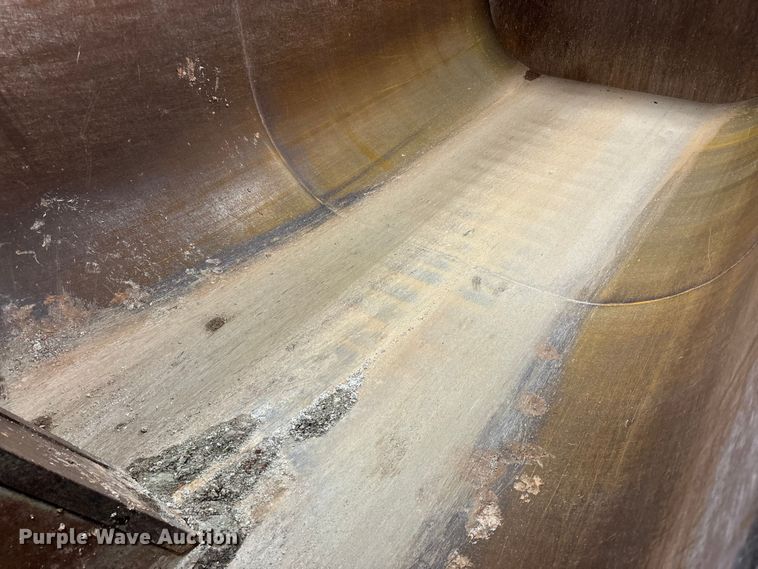 image for item FI1519 2025 Peterbilt 567 dump truck