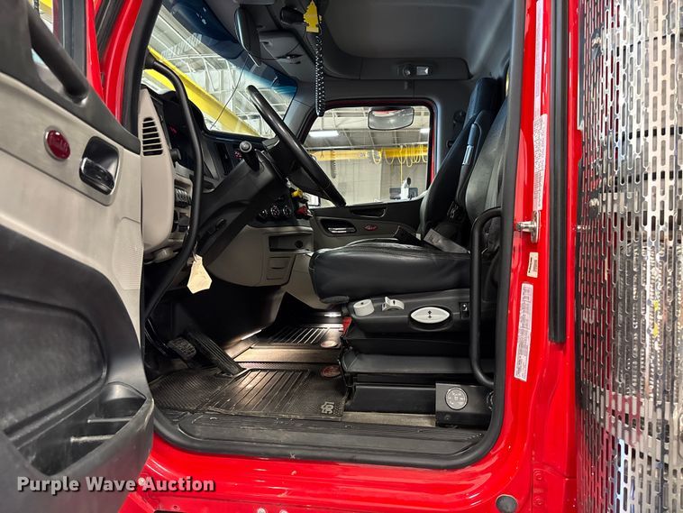 image for item FI1519 2025 Peterbilt 567 dump truck