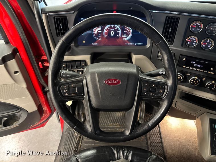 image for item FI1519 2025 Peterbilt 567 dump truck