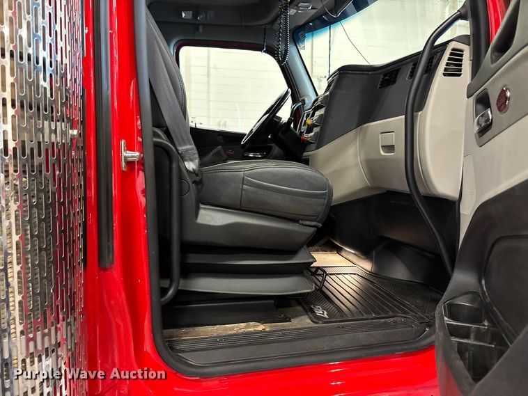 image for item FI1519 2025 Peterbilt 567 dump truck