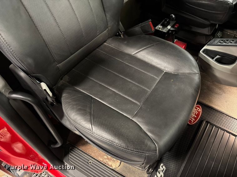 image for item FI1519 2025 Peterbilt 567 dump truck