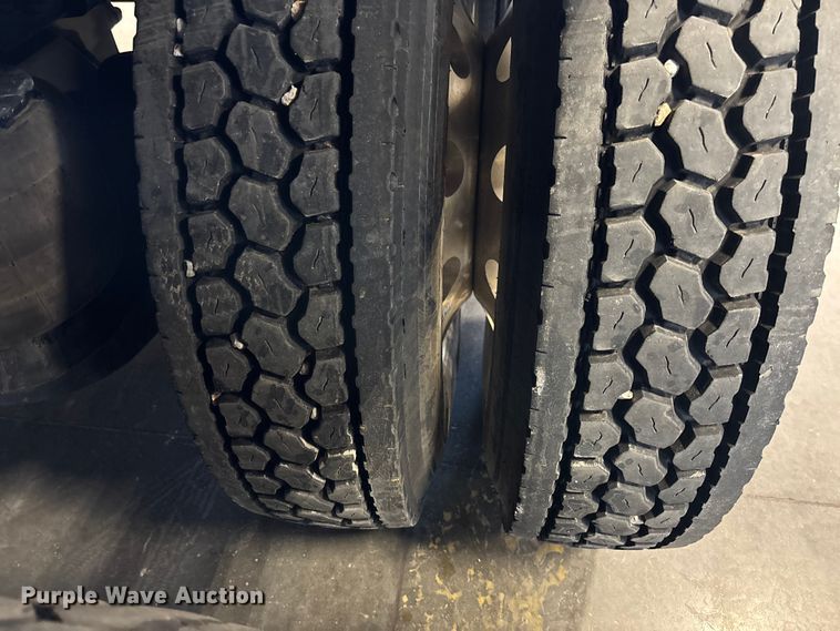 image for item FI1519 2025 Peterbilt 567 dump truck