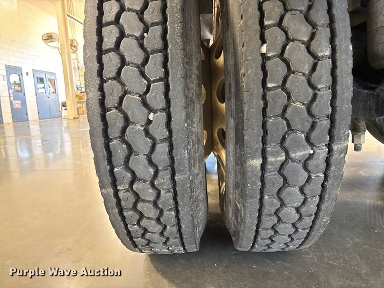 image for item FI1519 2025 Peterbilt 567 dump truck