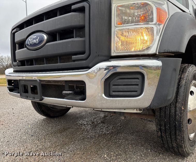 image for item FI1529 2012 Ford F550 Super Duty utility / service truck