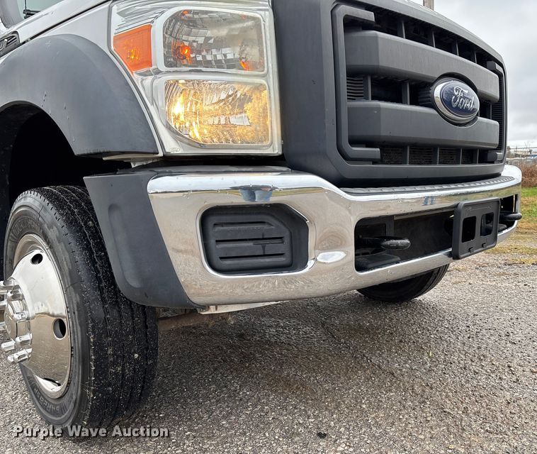 image for item FI1529 2012 Ford F550 Super Duty utility / service truck