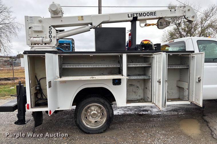 image for item FI1529 2012 Ford F550 Super Duty utility / service truck