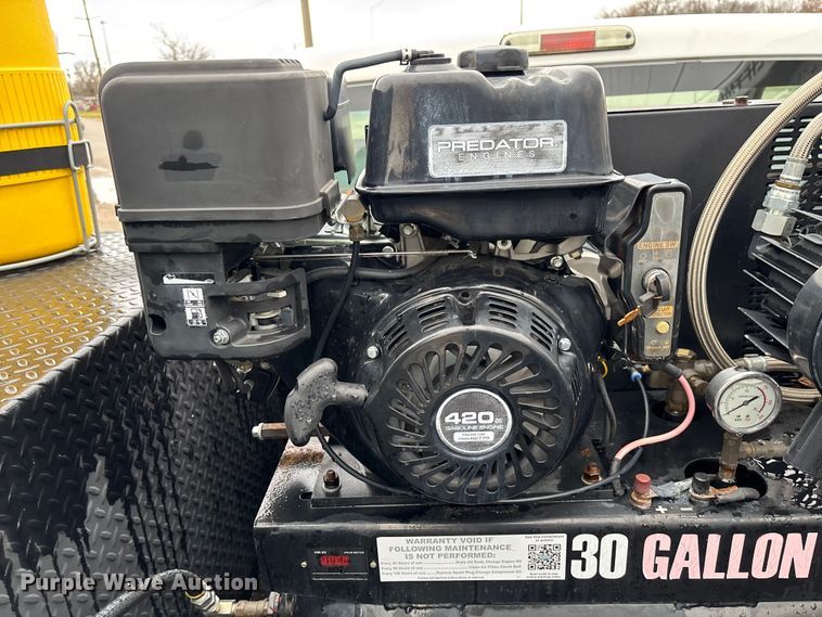 image for item FI1529 2012 Ford F550 Super Duty utility / service truck