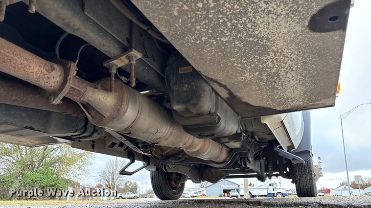 image for item FI1529 2012 Ford F550 Super Duty utility / service truck