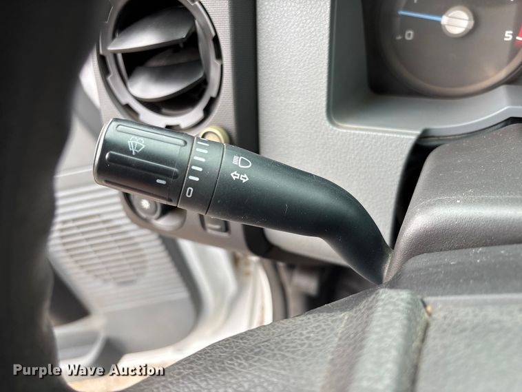 image for item FI1529 2012 Ford F550 Super Duty utility / service truck