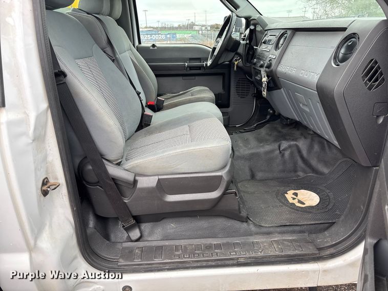 image for item FI1529 2012 Ford F550 Super Duty utility / service truck