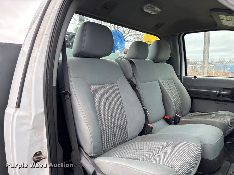 image for item FI1529 2012 Ford F550 Super Duty utility / service truck