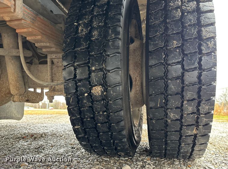 image for item FI1529 2012 Ford F550 Super Duty utility / service truck