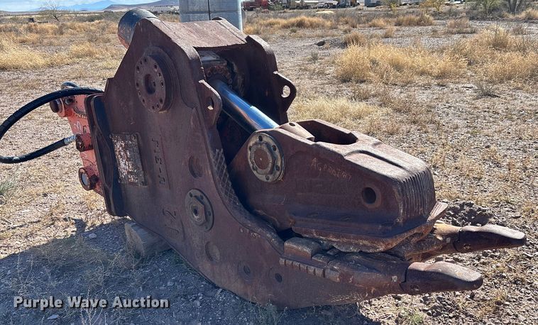 image for item FI2002 2015 NPK U-31JR hydraulic pulverizer