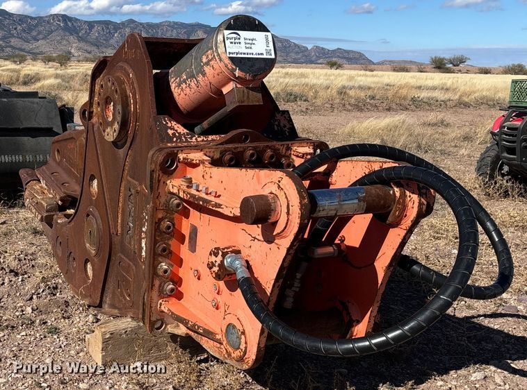 image for item FI2002 2015 NPK U-31JR hydraulic pulverizer