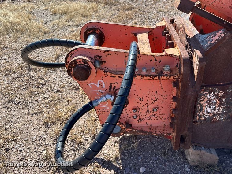 image for item FI2002 2015 NPK U-31JR hydraulic pulverizer