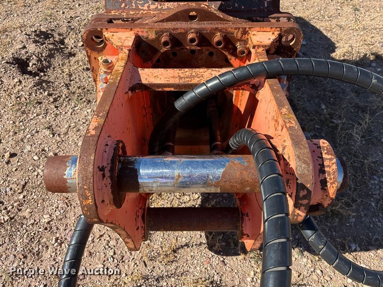 image for item FI2002 2015 NPK U-31JR hydraulic pulverizer