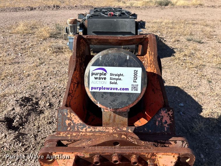 image for item FI2002 2015 NPK U-31JR hydraulic pulverizer