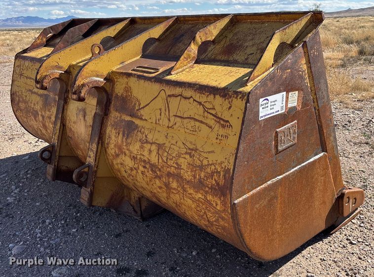 image for item FI2003 Caterpillar GP wheel loader bucket