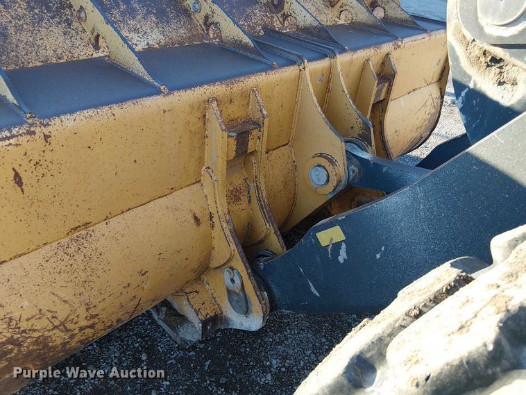 image for item FK0696 2009 John Deere 824K wheel loader