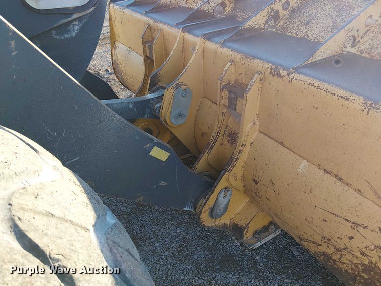 image for item FK0696 2009 John Deere 824K wheel loader