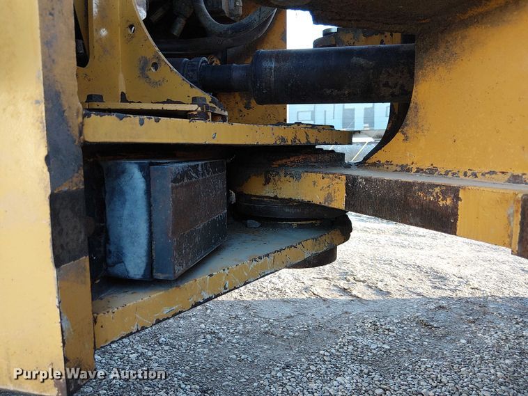 image for item FK0696 2009 John Deere 824K wheel loader