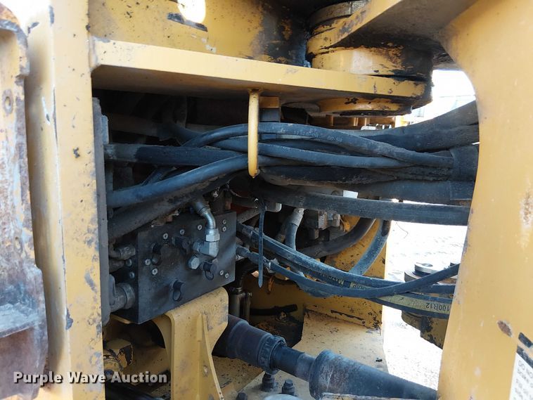 image for item FK0696 2009 John Deere 824K wheel loader