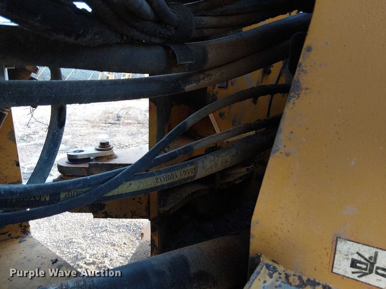 image for item FK0696 2009 John Deere 824K wheel loader