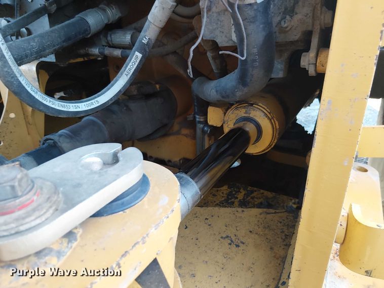 image for item FK0696 2009 John Deere 824K wheel loader