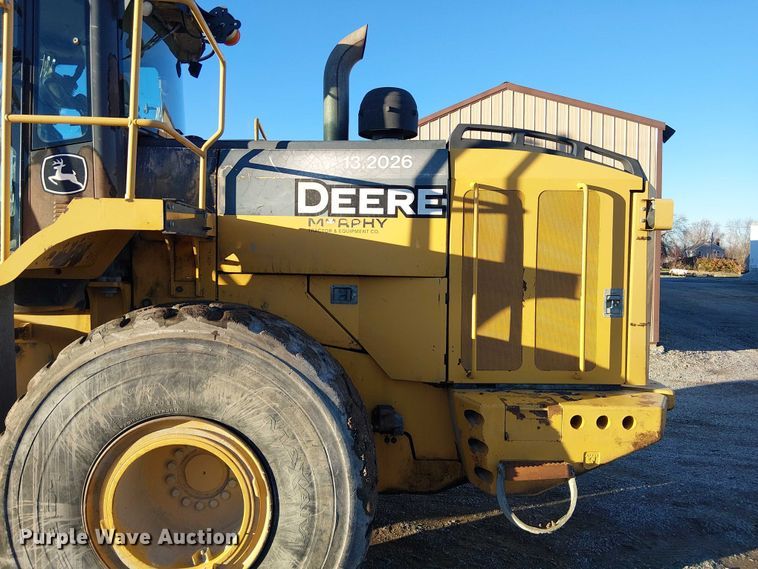 image for item FK0696 2009 John Deere 824K wheel loader