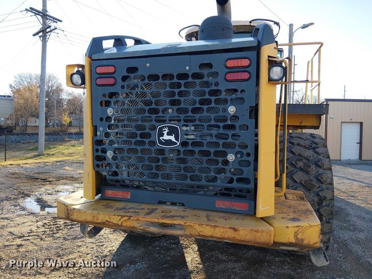 image for item FK0696 2009 John Deere 824K wheel loader