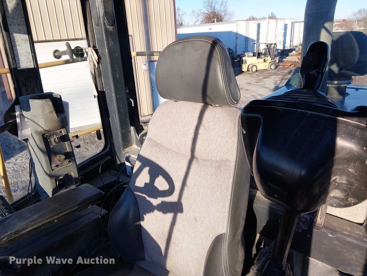 image for item FK0696 2009 John Deere 824K wheel loader