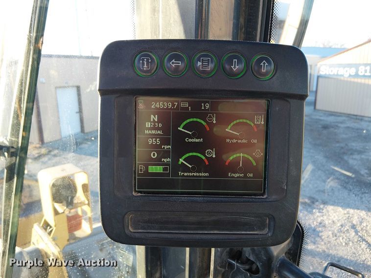 image for item FK0696 2009 John Deere 824K wheel loader