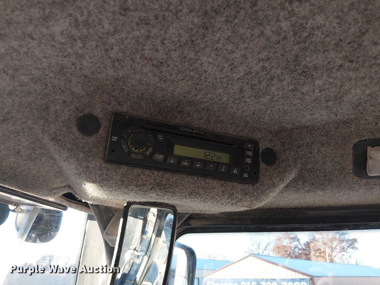 image for item FK0696 2009 John Deere 824K wheel loader