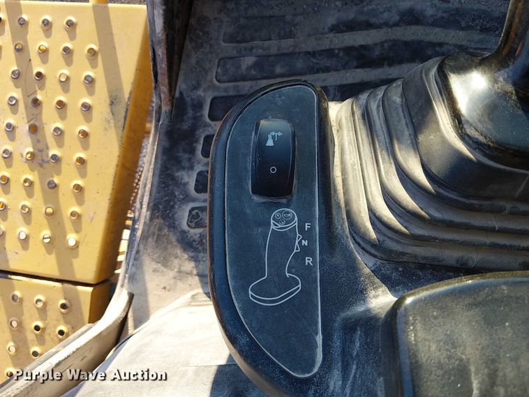 image for item FK0696 2009 John Deere 824K wheel loader