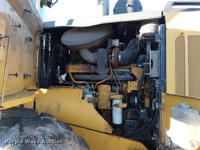 image for item FK0696 2009 John Deere 824K wheel loader