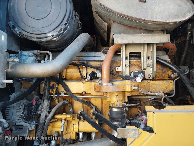 image for item FK0696 2009 John Deere 824K wheel loader