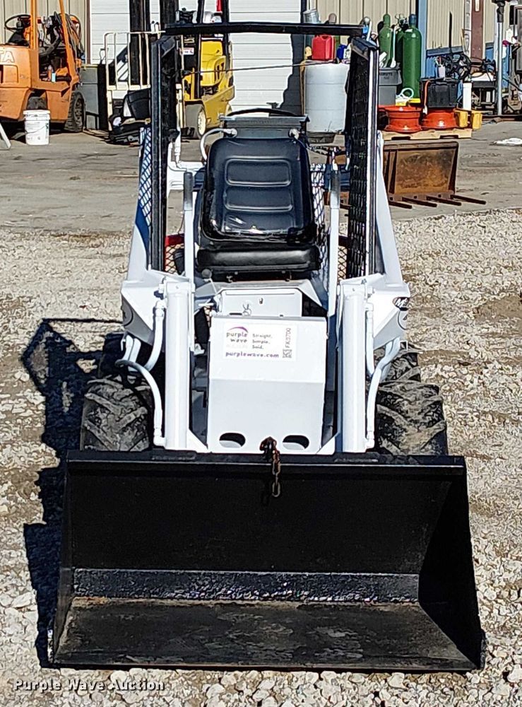 image for item FK0700 Clark M-371  skid steer loader