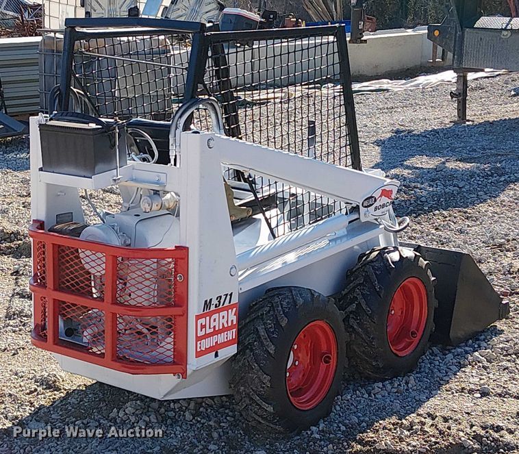 image for item FK0700 Clark M-371  skid steer loader