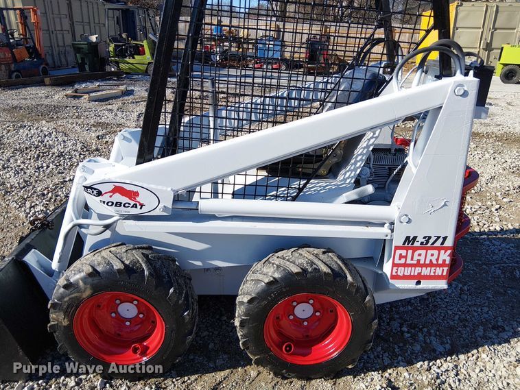 image for item FK0700 Clark M-371  skid steer loader