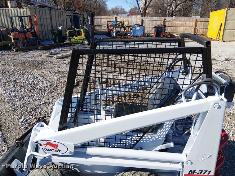 image for item FK0700 Clark M-371  skid steer loader