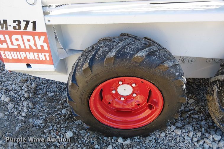 image for item FK0700 Clark M-371  skid steer loader