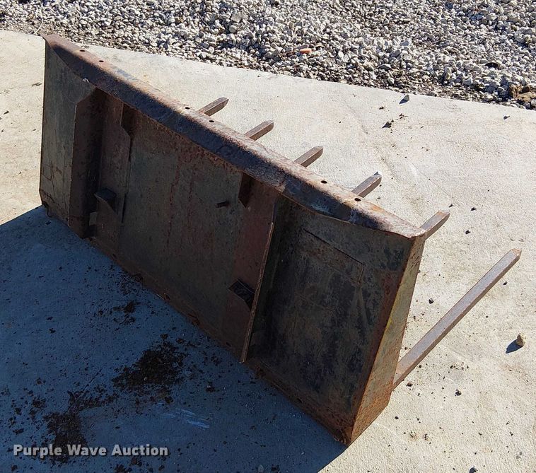 image for item FK0700 Clark M-371  skid steer loader